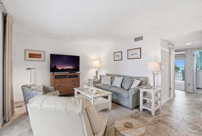 Building Photo - 25710 Hickory Blvd