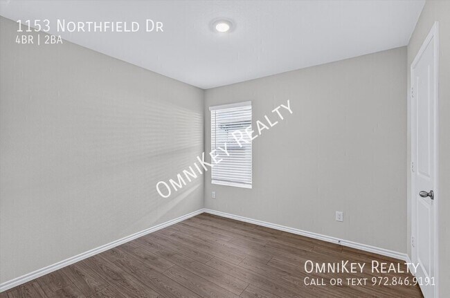 Building Photo - 1153 Northfield Dr