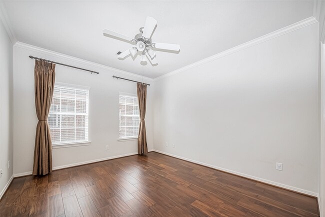 Building Photo - 1522 Olive Park