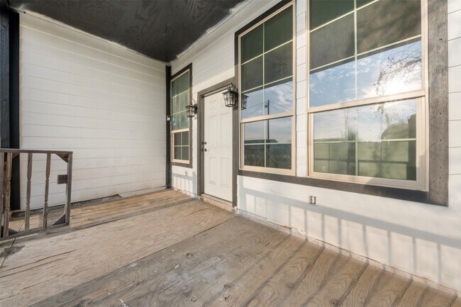 Building Photo - 394 Rd 5102