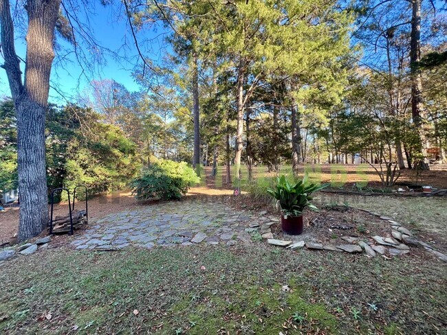 Building Photo - 201 Mariners Row