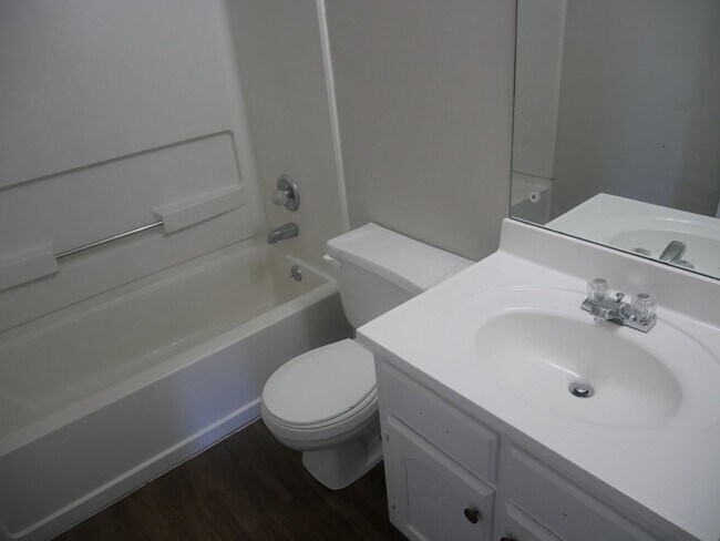 Building Photo - 6530 Jamestown Dr