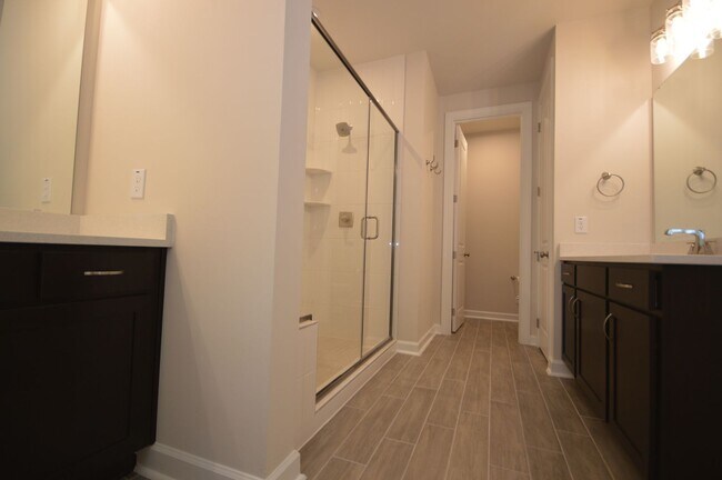 Building Photo - 7805 Sofiana Ave