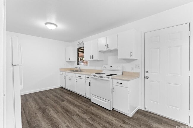 Building Photo - 667 Kamehameha Hwy