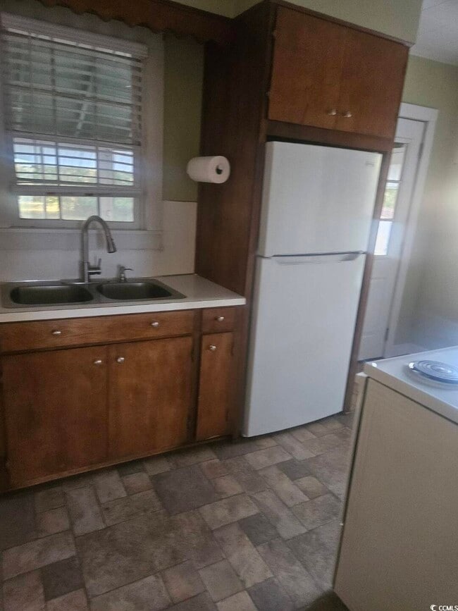 Building Photo - 3490 Cates Bay Hwy