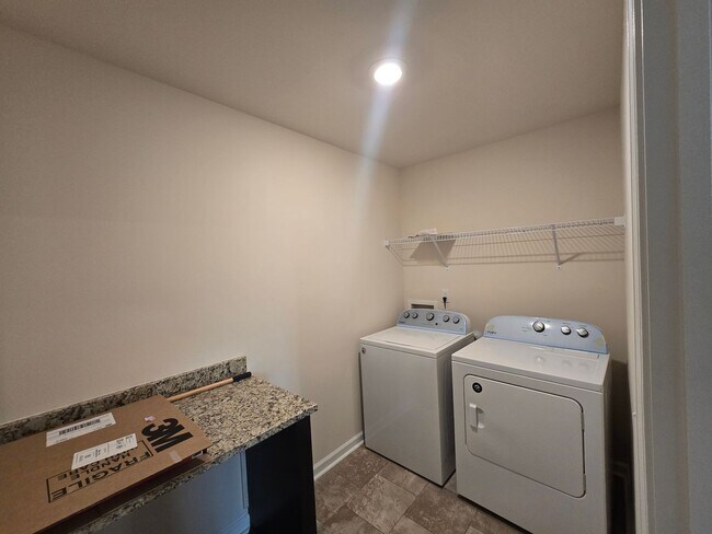 Building Photo - 76 Saddle Oaks Ln