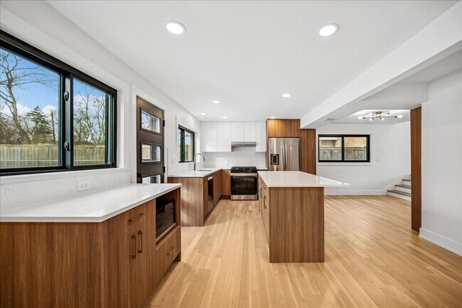 Building Photo - 626 Barberry Rd