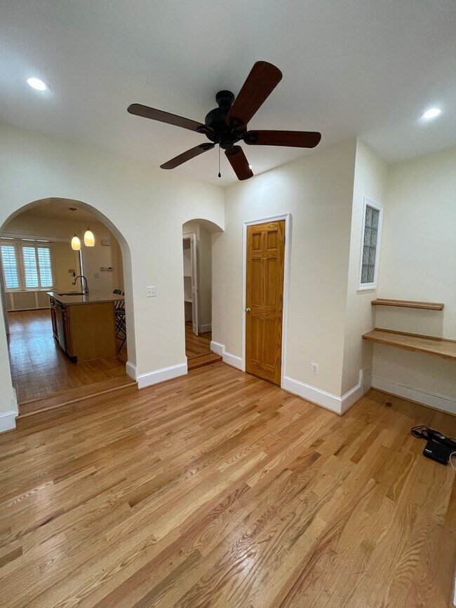 Building Photo - Charming 1928 Row Home for Rent with Modern Amenities — 2 Bedroom 2 Full Bath w/ 2 Half Baths, 2 ...