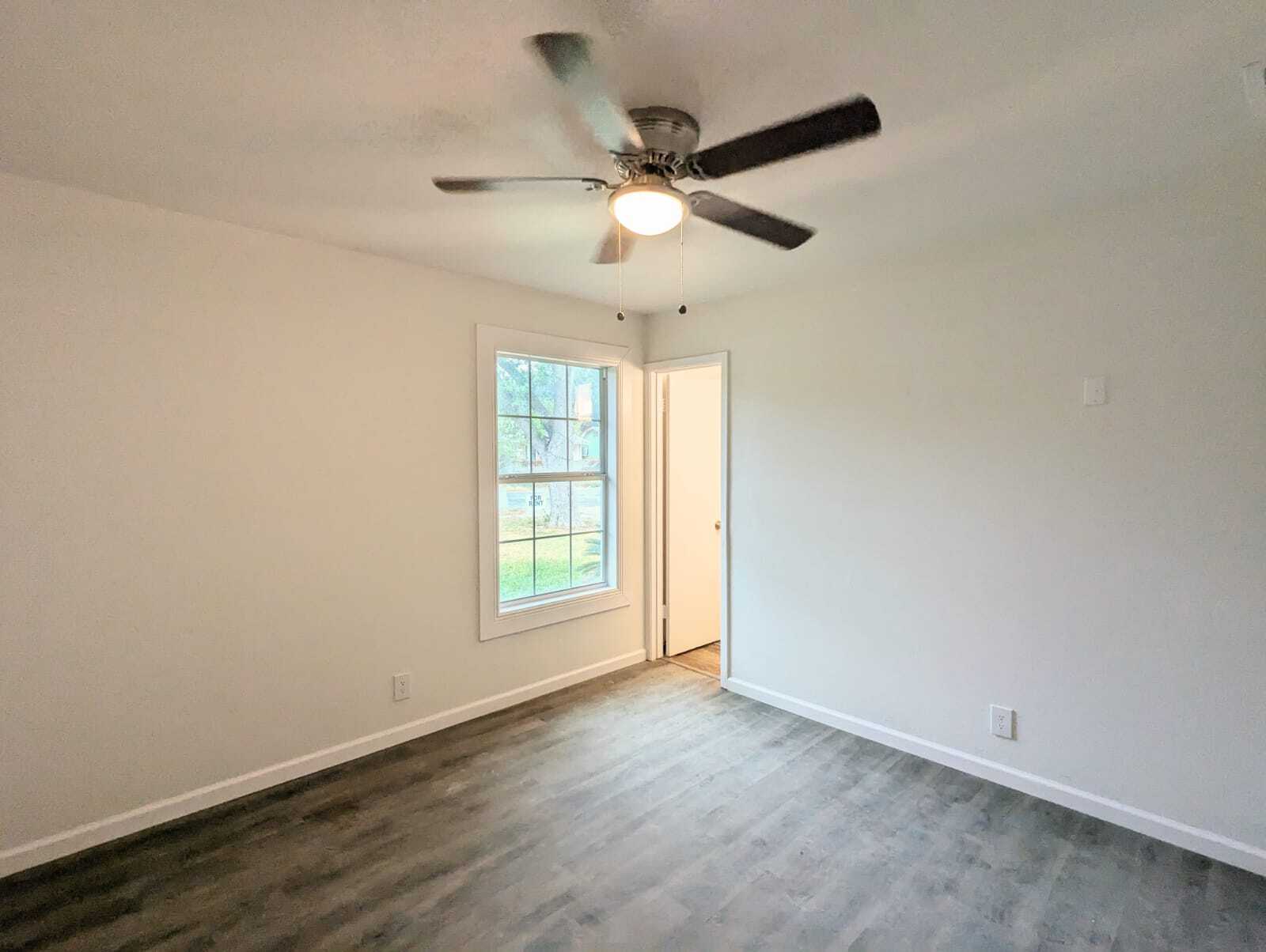 Building Photo - 7622 Glen Vista Dr