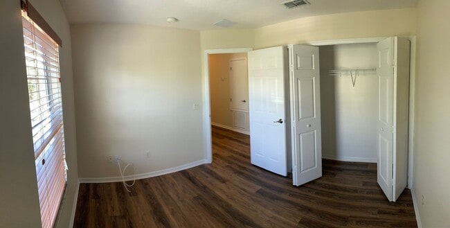 Building Photo - 3bed / 2.5 bath, 2-story townhome with 2-car garage in Avalon Park