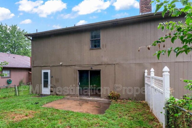 Building Photo - 16107 W 141st Terrace