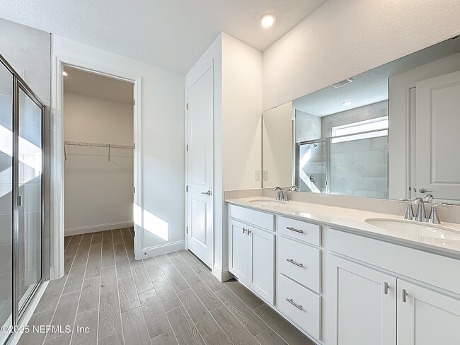 Building Photo - 289 Pentwater Rd