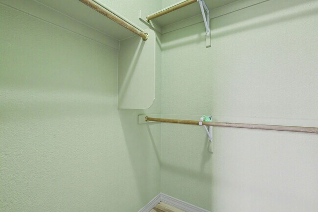 Building Photo - 5322 Balsam St