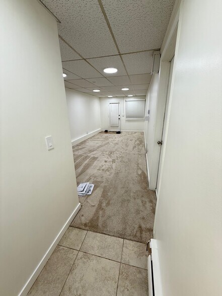 Building Photo - 714 1st St S