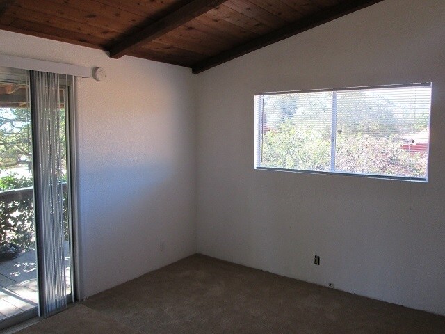 Building Photo - Alpine Creek