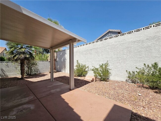 Building Photo - 1909 Scenic Sunrise Dr