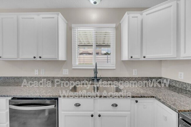 Building Photo - 25 E 2250 N