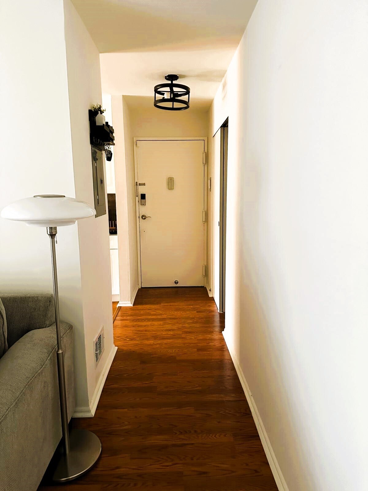 Hall Way - 1424 Country Mill Dr