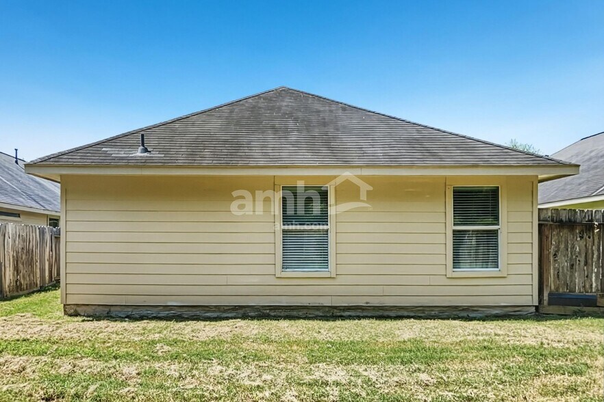 Building Photo - 13211 Ambrosa Dr