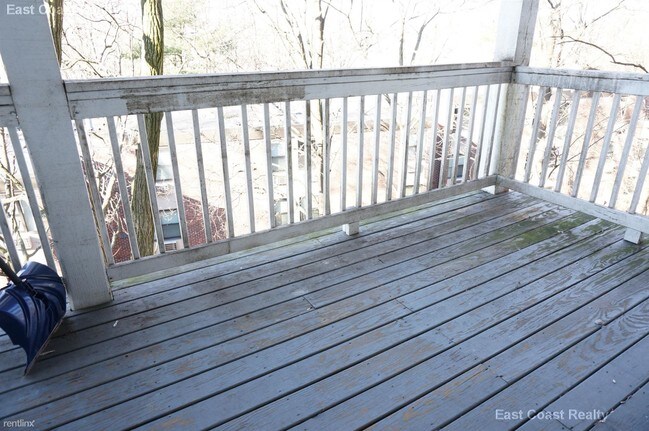 Building Photo - 25 Lourdes Ave