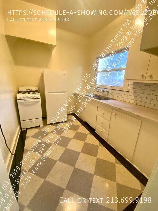 Building Photo - 2529 4th St