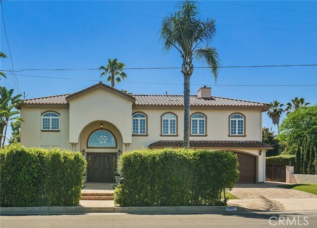 Primary Photo - 5357 Cedros Ave