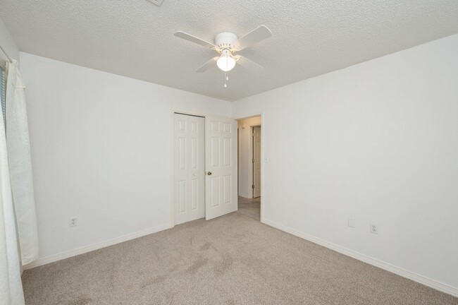 Building Photo - 4253 Antioch Rd