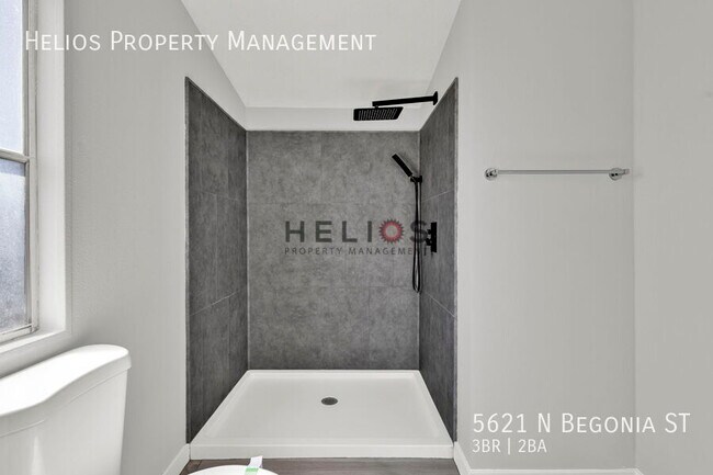 Building Photo - 5621 N Begonia St