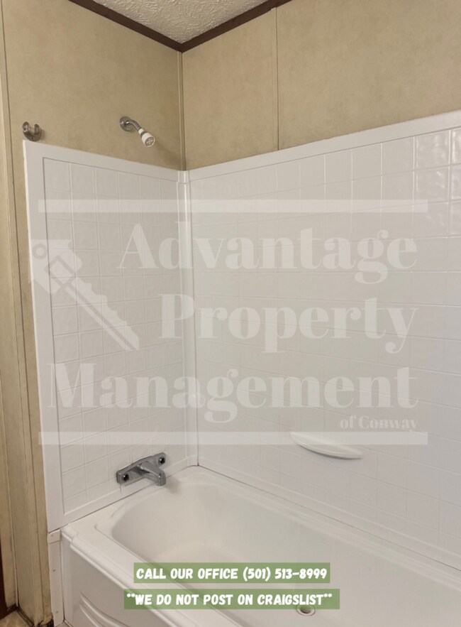 Building Photo - Perfect for Families: Spacious 5-Bedroom Home in Greenbrier!