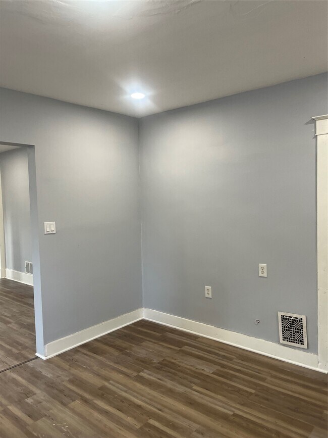 Building Photo - 36 Frederick St