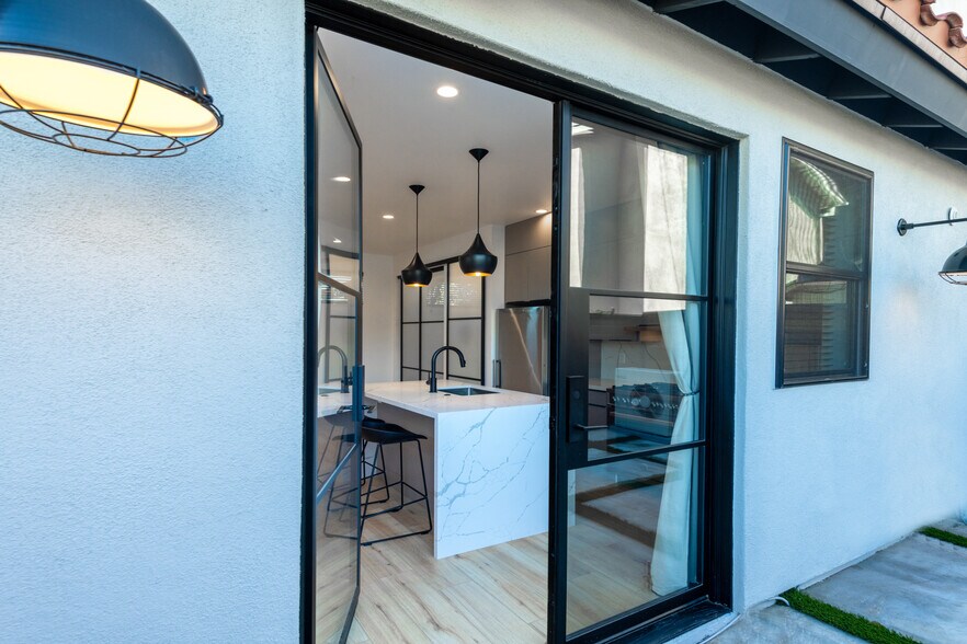 Building Photo - 18740 Merridy St