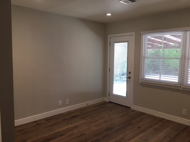 Building Photo - 6427 Gaviota Ave