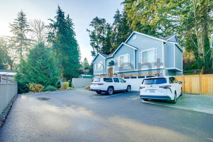 Building Photo - 13449 14th Ave S