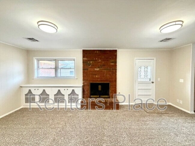 Building Photo - 5312 S Yorktown Ave