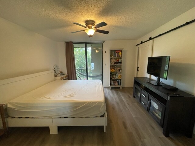 Building Photo - 5160 Las Verdes Cir