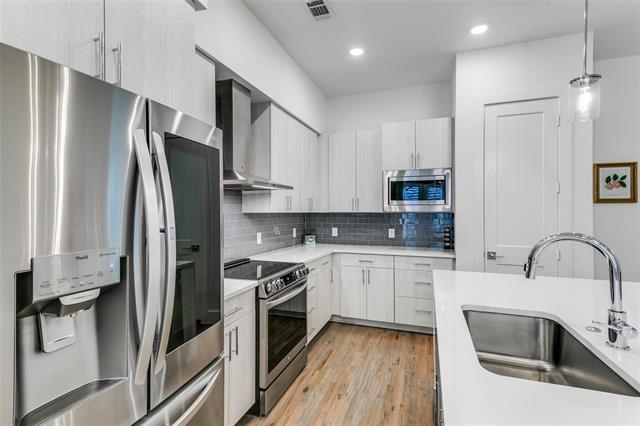 Building Photo - 4205 Roseland Ave