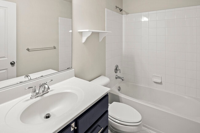 Building Photo - 214 Tanner Ln