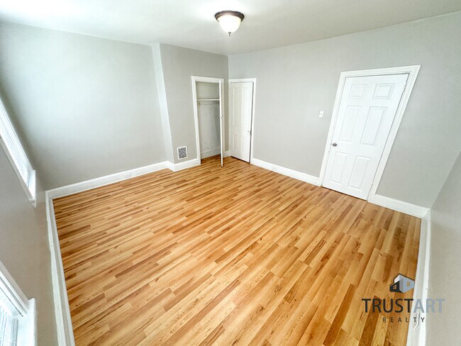 Building Photo - 3 Bedroom townhome in Mantua, Philadelphia!