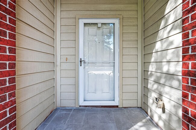 Building Photo - 25119 Florina Ranch Dr