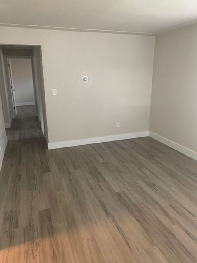 Building Photo - 3391-3393 W Walsh Pl