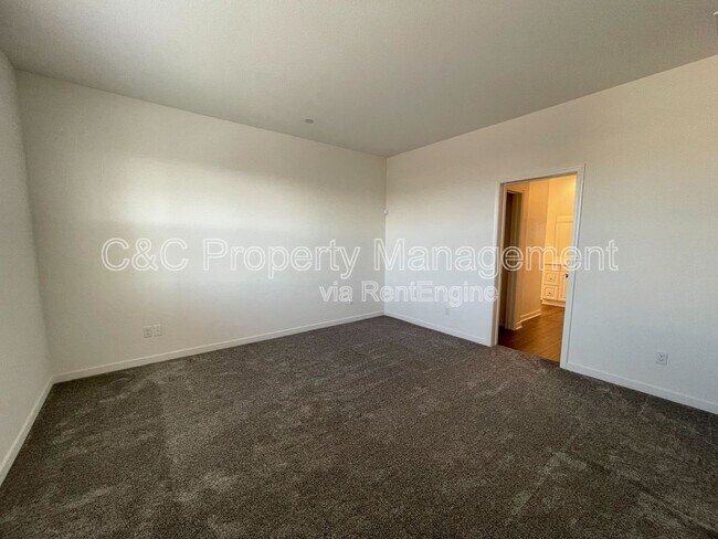 Building Photo - 28432 Abbey Ln