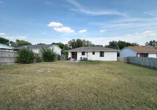 Building Photo - 4131 Paxton Cir