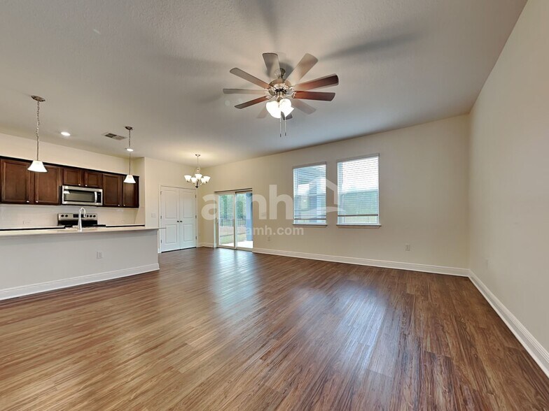 Building Photo - 20355 Calla Lily Dr