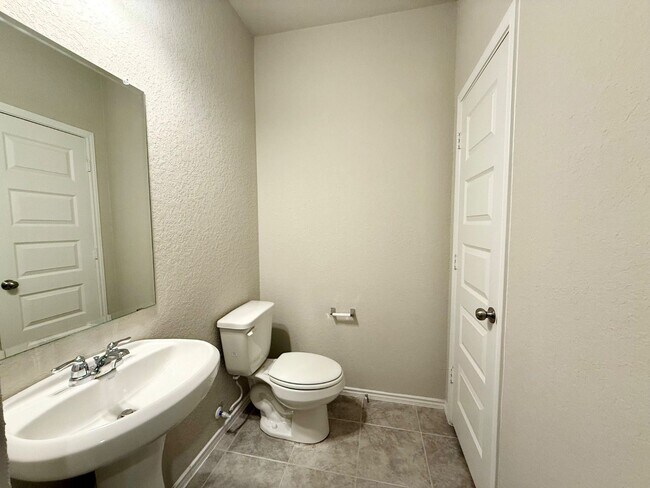 Building Photo - 2428 Dino Dr