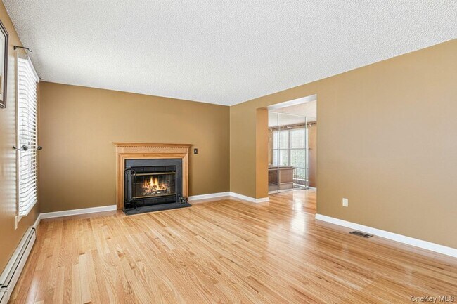 Building Photo - 21 Foreston Cir