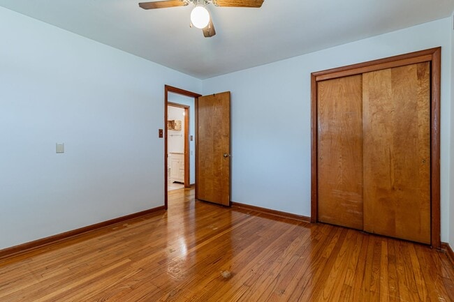 Building Photo - 3 bedroom, 1 bath ranch home! Close to I-74, on the local MTD bus line!! - Available 05/01/2026