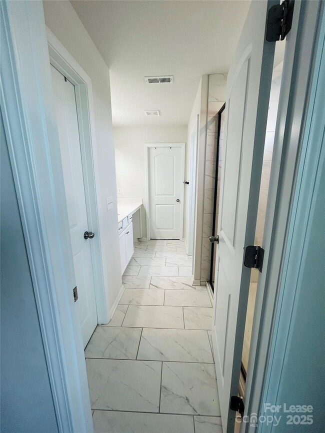 Building Photo - 3135 Cheyney Park Dr