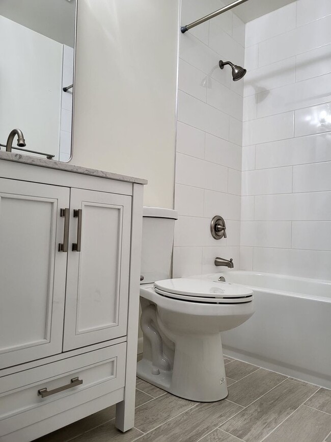 Building Photo - RENOVATED 3 Bedroom Community Treasure!