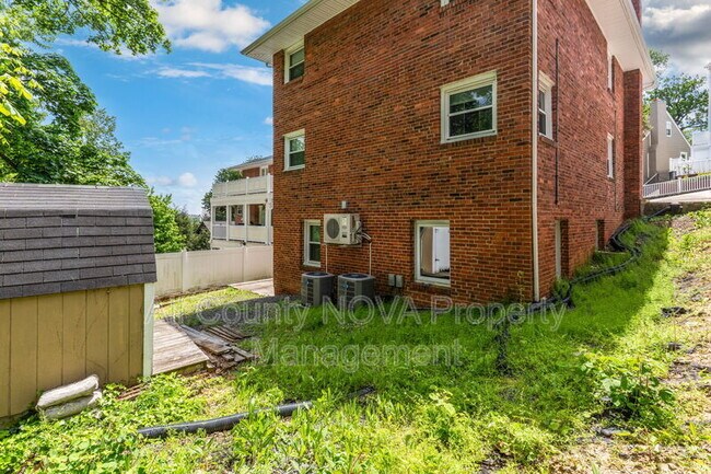 Building Photo - 4141 21st Rd N