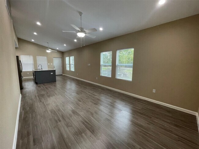 Building Photo - 2210 Arapahoe Dr